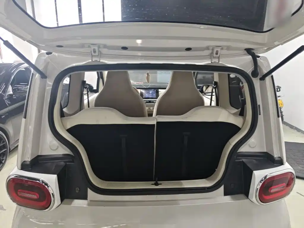 Wuling MINIEV — миниатюра 19