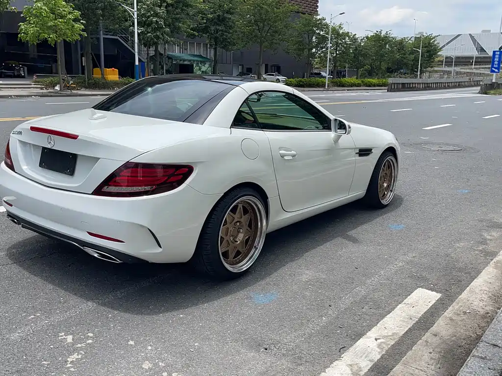 Mercedes-Benz SLC 2018 SLC 300 Luxury Sport