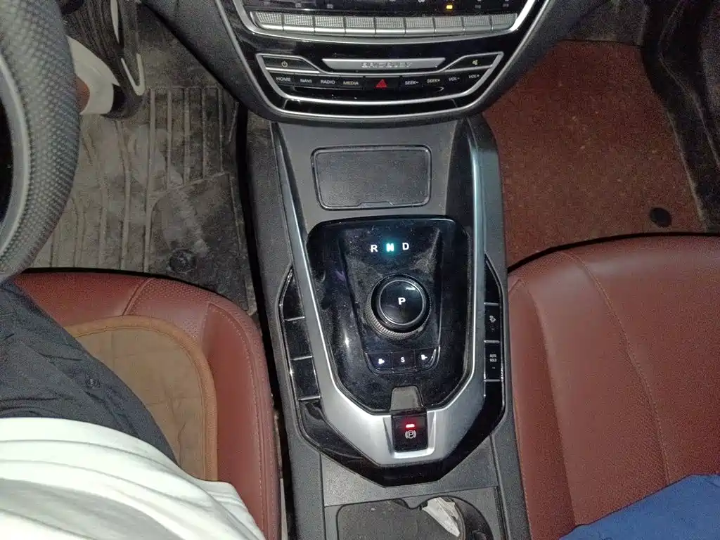 BAIC EU5 — миниатюра 15