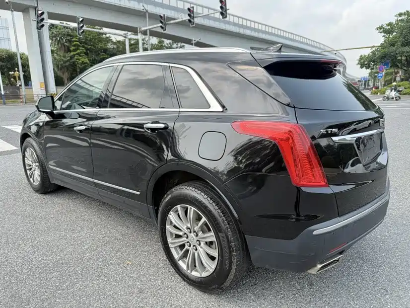 Cadillac XT5 — миниатюра 7