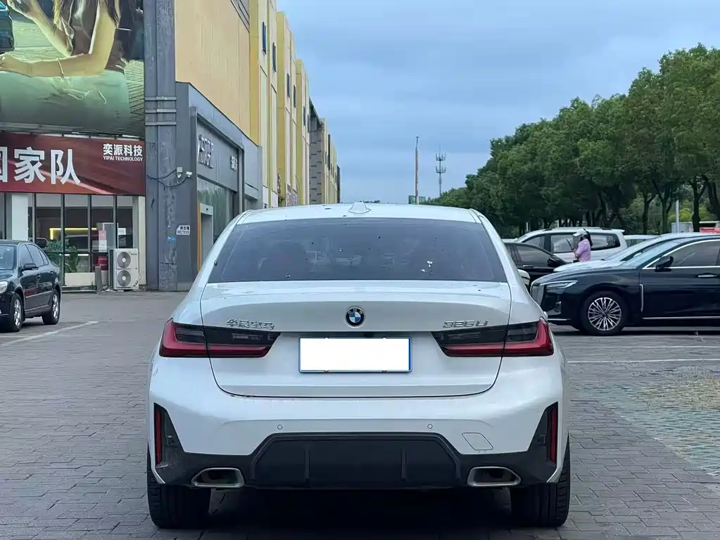 BMW 3 Series — миниатюра 3