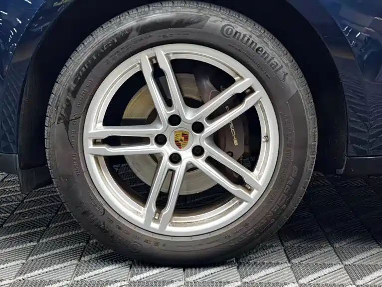 Porsche Macan — миниатюра 8