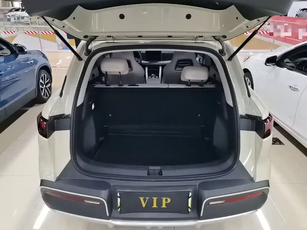 BYD Yuan UP — миниатюра 19