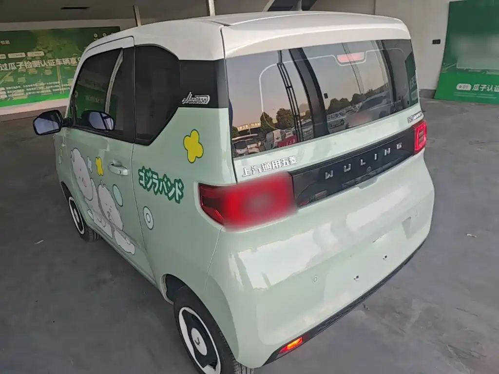 Wuling MINIEV — миниатюра 5