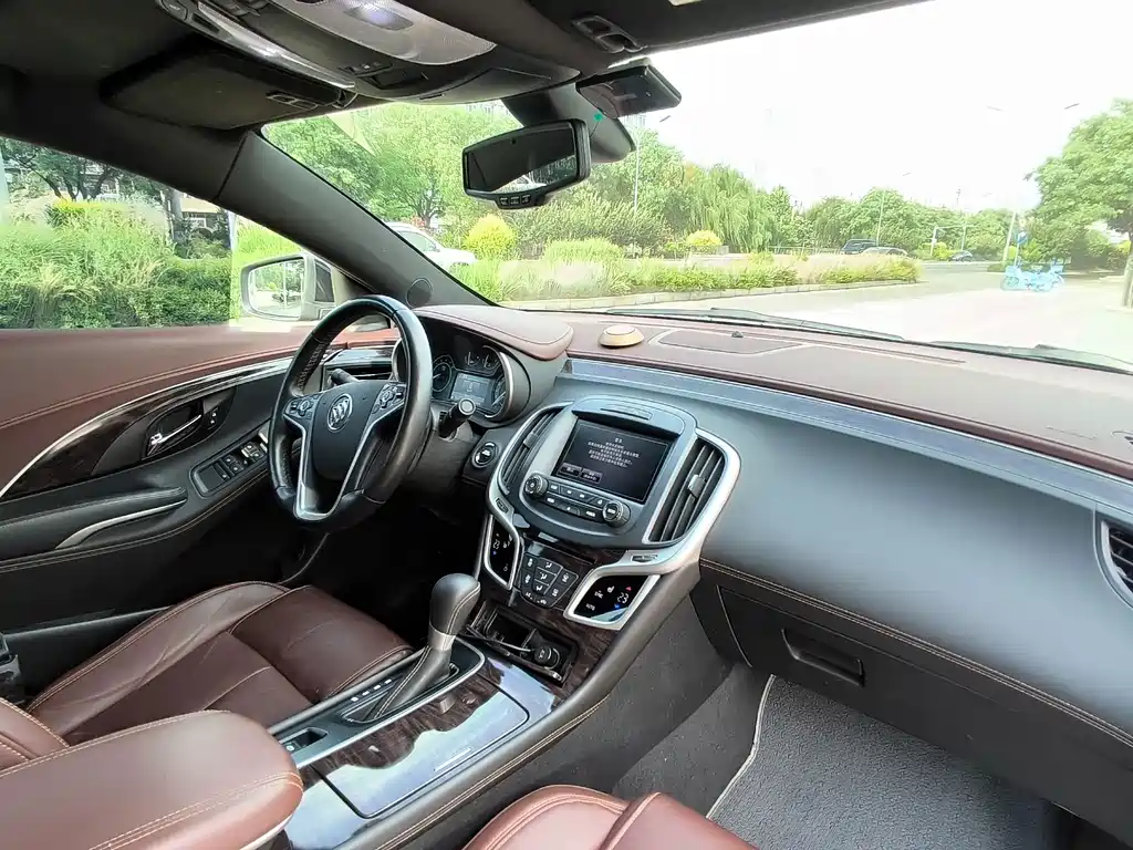 Buick LaCrosse — миниатюра 17