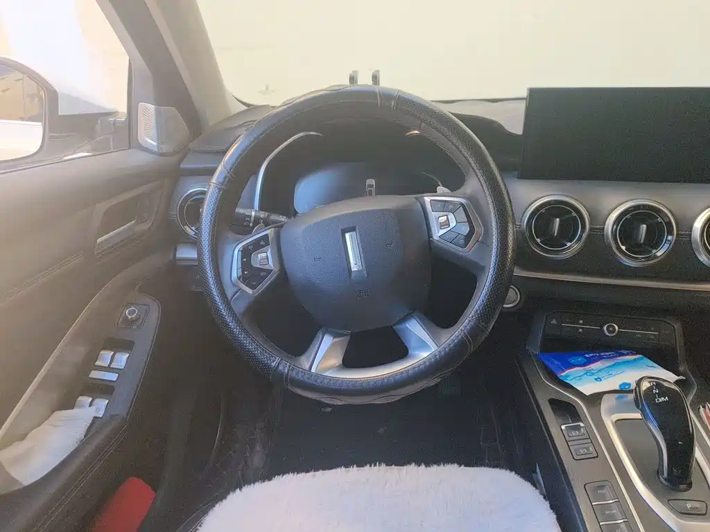 Wey Wey VV6 — миниатюра 6