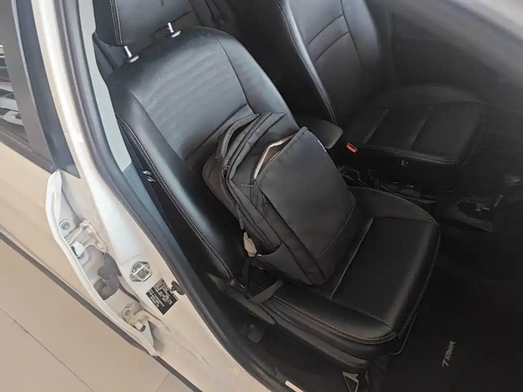 Toyota Yaris L — миниатюра 25