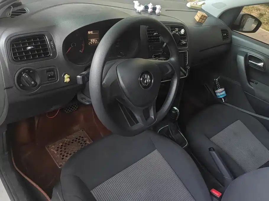 Volkswagen Polo — миниатюра 12
