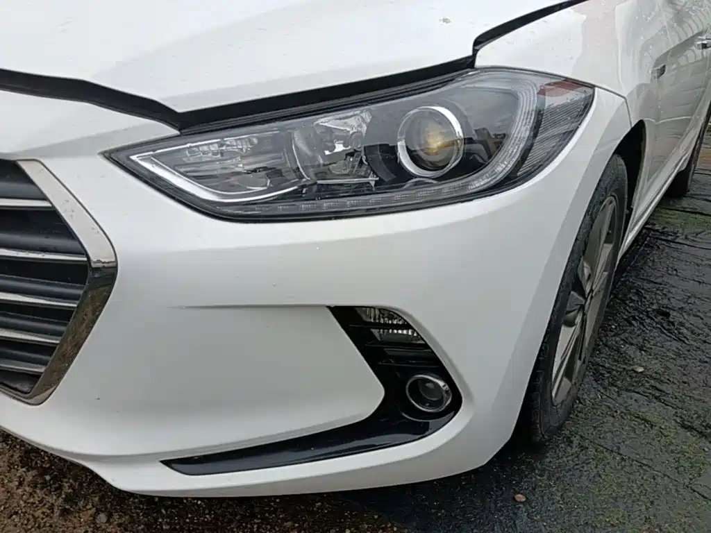 Hyundai Elantra — миниатюра 24
