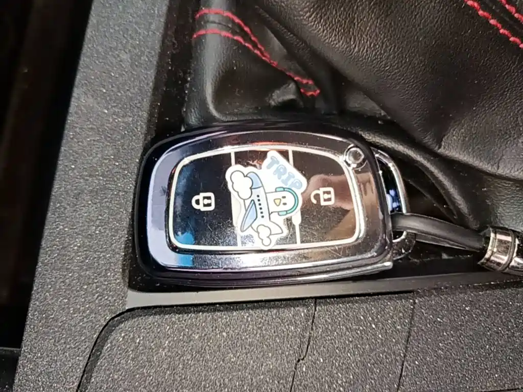 Hyundai Elantra — миниатюра 9