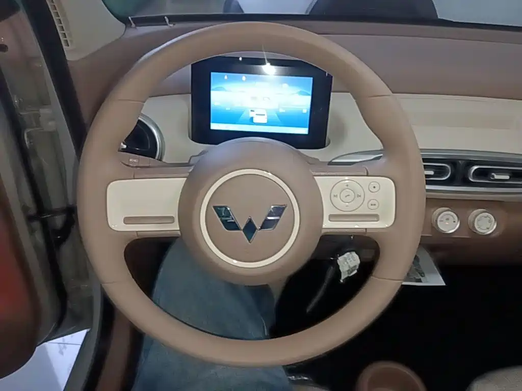 Wuling MINIEV — миниатюра 11