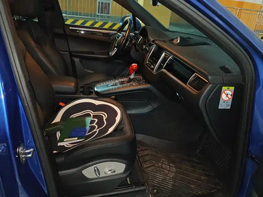 Porsche Macan — миниатюра 8