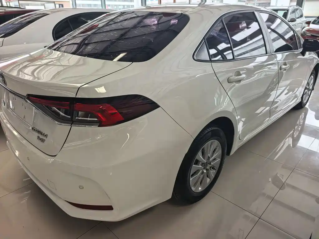 Toyota Corolla — миниатюра 4