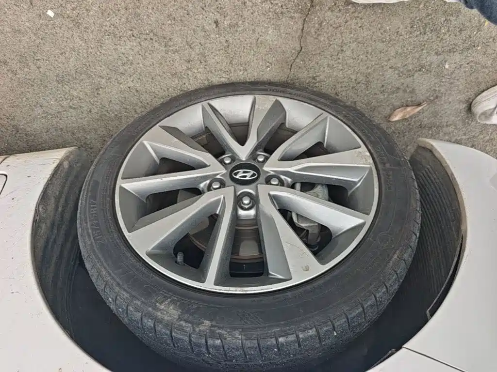 Hyundai Elantra Langdong — миниатюра 23