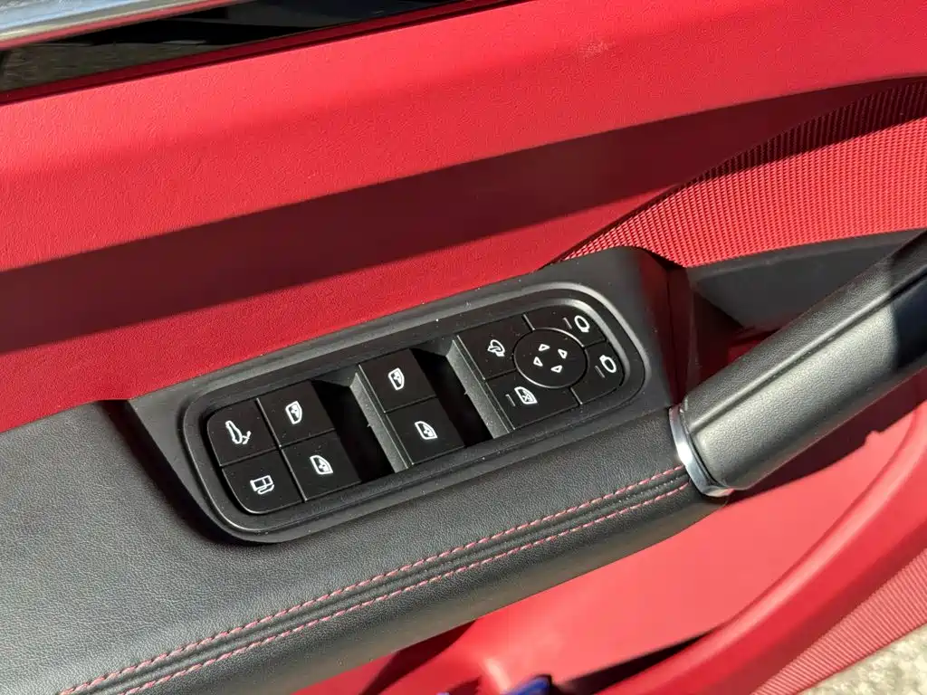 Porsche Cayenne Hybrid — миниатюра 15