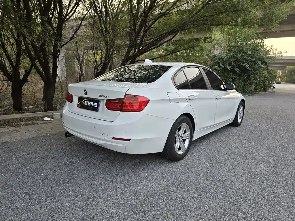 BMW 3 Series — миниатюра 7