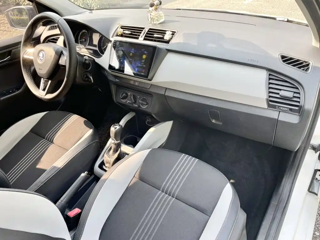 Skoda Fabia — миниатюра 4