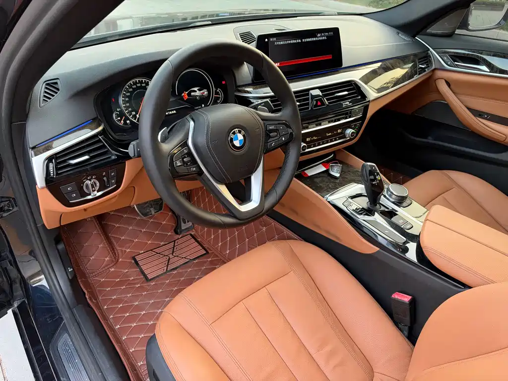 BMW 5 Series — миниатюра 7