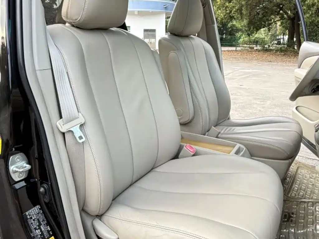 Toyota Previa — миниатюра 15