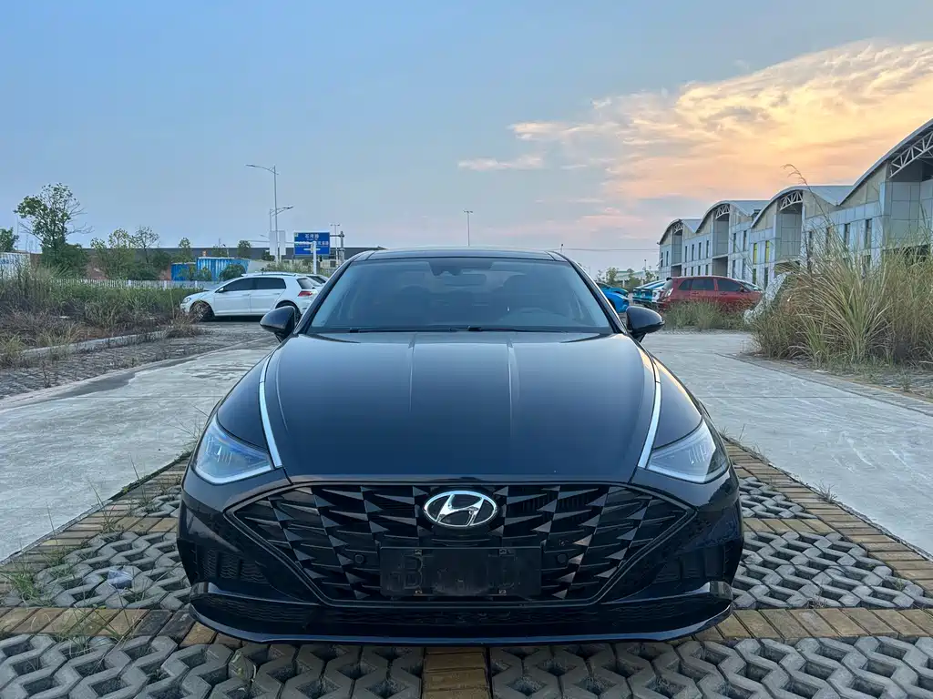 Hyundai Sonata — миниатюра 2