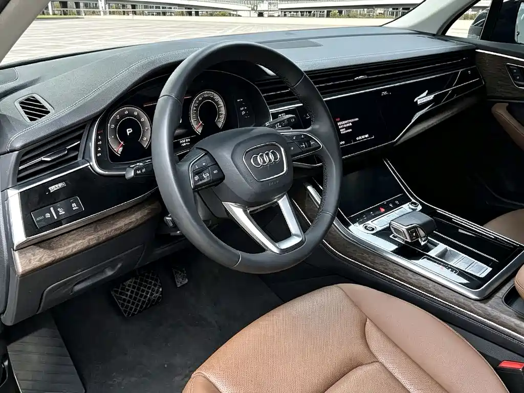 Audi Q7 — миниатюра 4