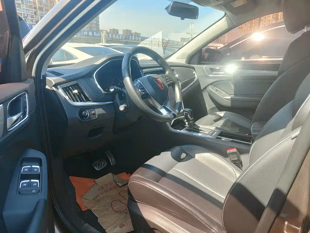Roewe RX5 — миниатюра 4