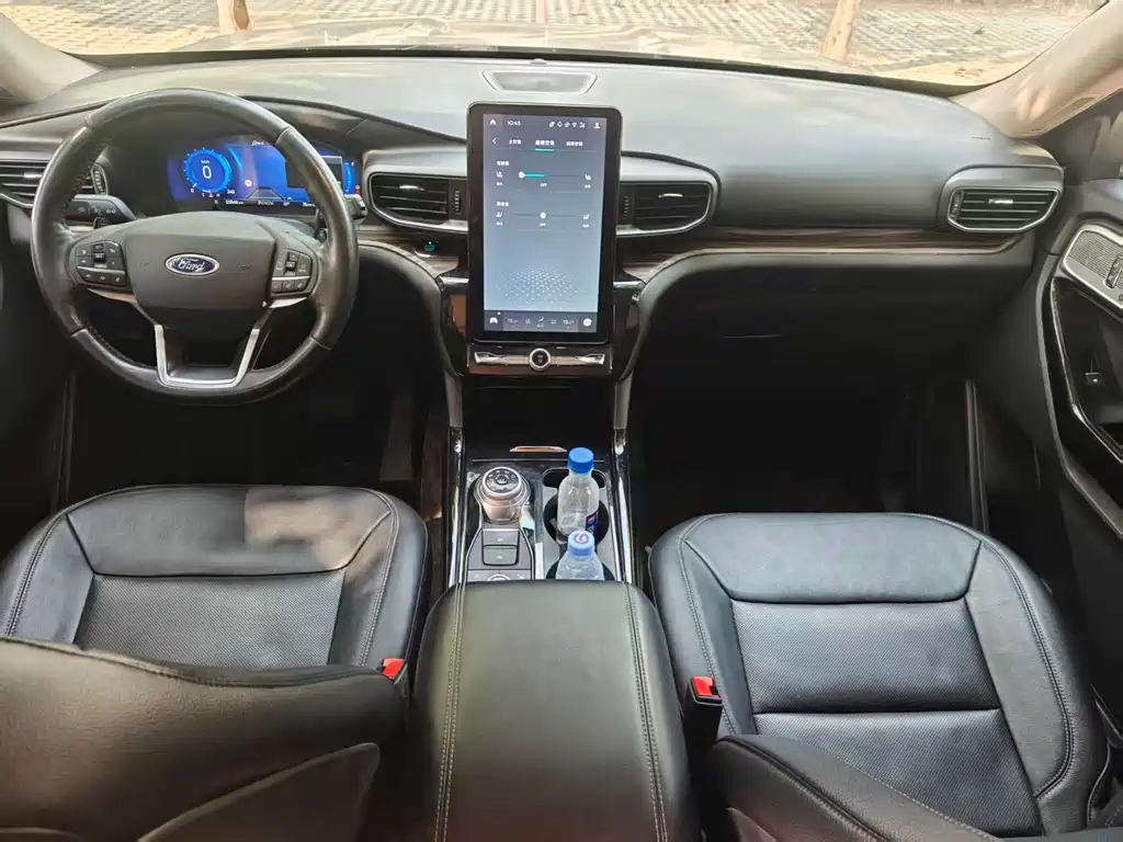 Ford Explorer — миниатюра 7