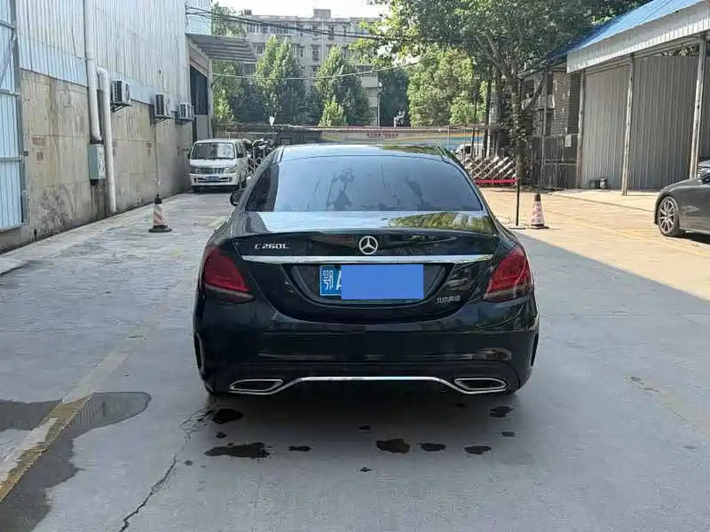 Mercedes-Benz C-Class — миниатюра 8