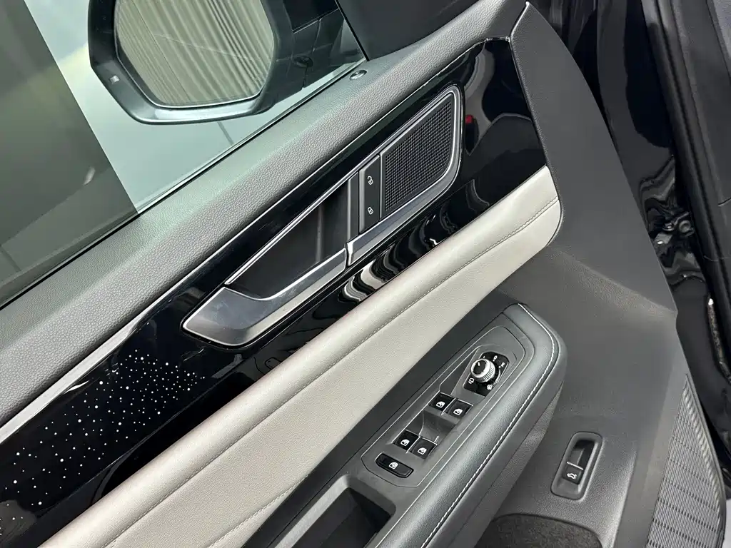 Volkswagen Teramont — миниатюра 7