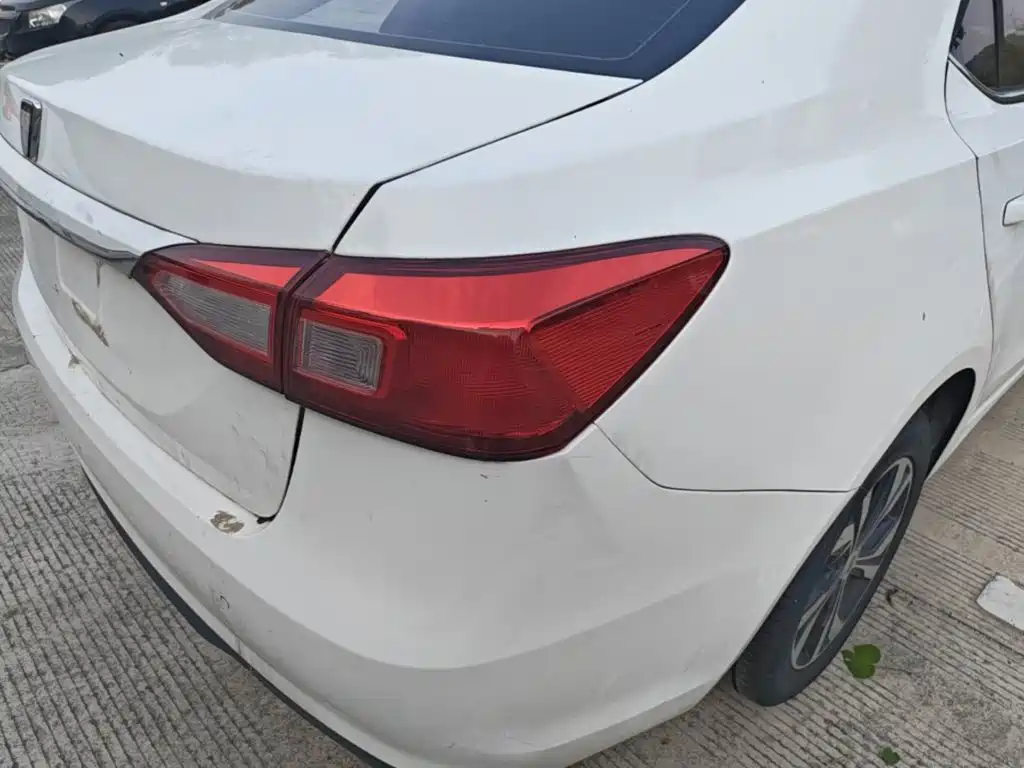 Roewe 360 — миниатюра 8