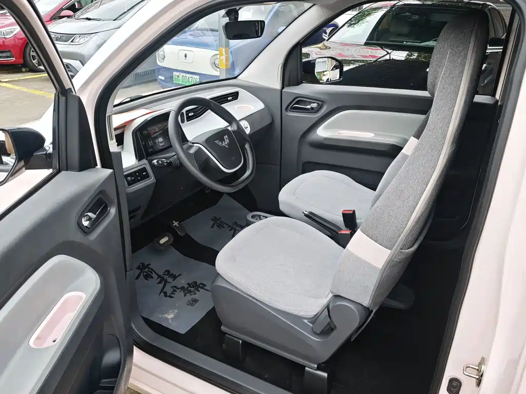 Wuling MINIEV — миниатюра 7