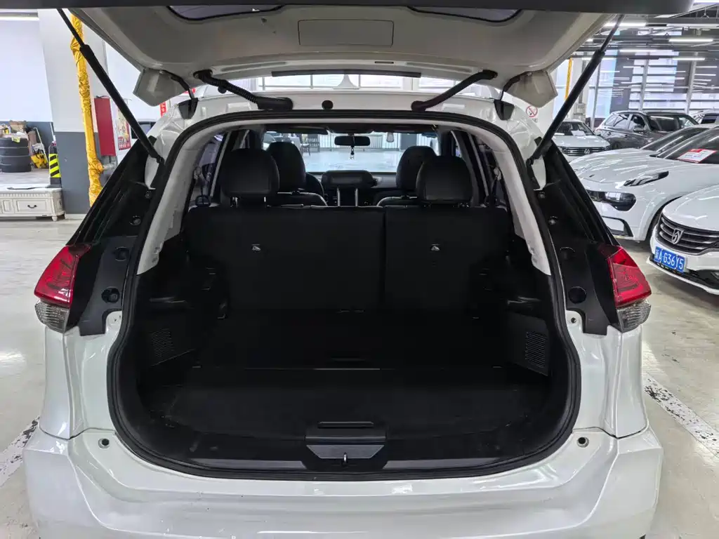 Nissan X-Trail — миниатюра 11