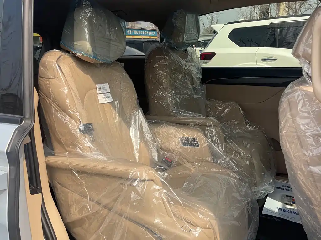 BUICK GL8 NEW ENERGY