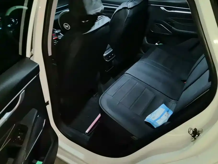Geely Emgrand — миниатюра 11