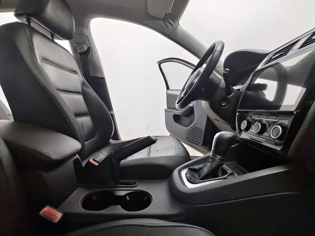 Volkswagen Sagitar — миниатюра 15