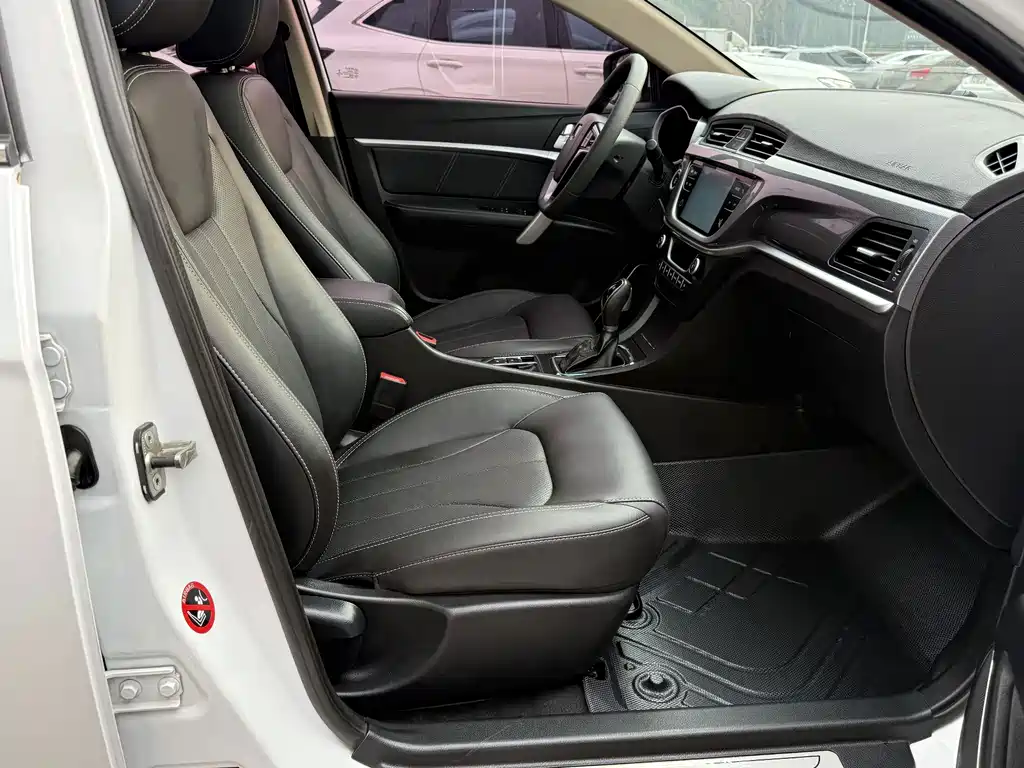 Geely Emgrand — миниатюра 18