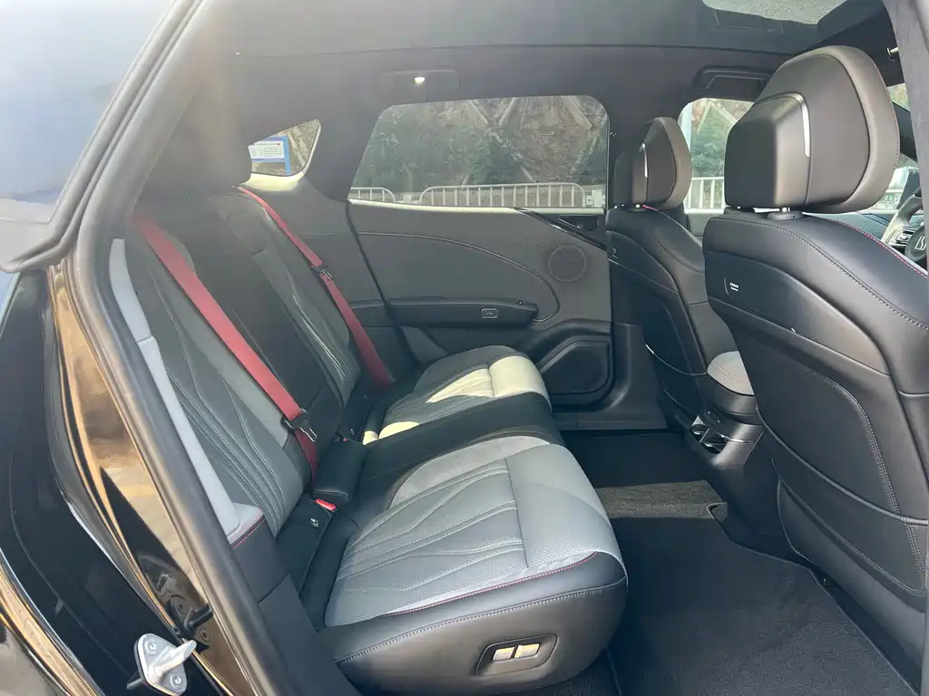 ZEEKR EXTREME KRYPTON 007