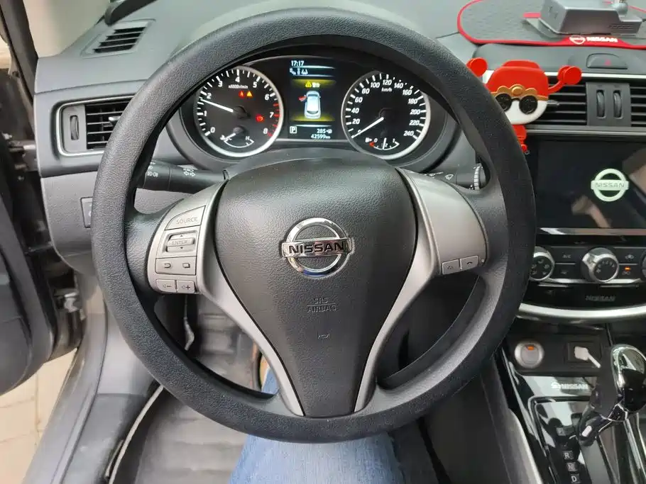 Nissan Tiida — миниатюра 15