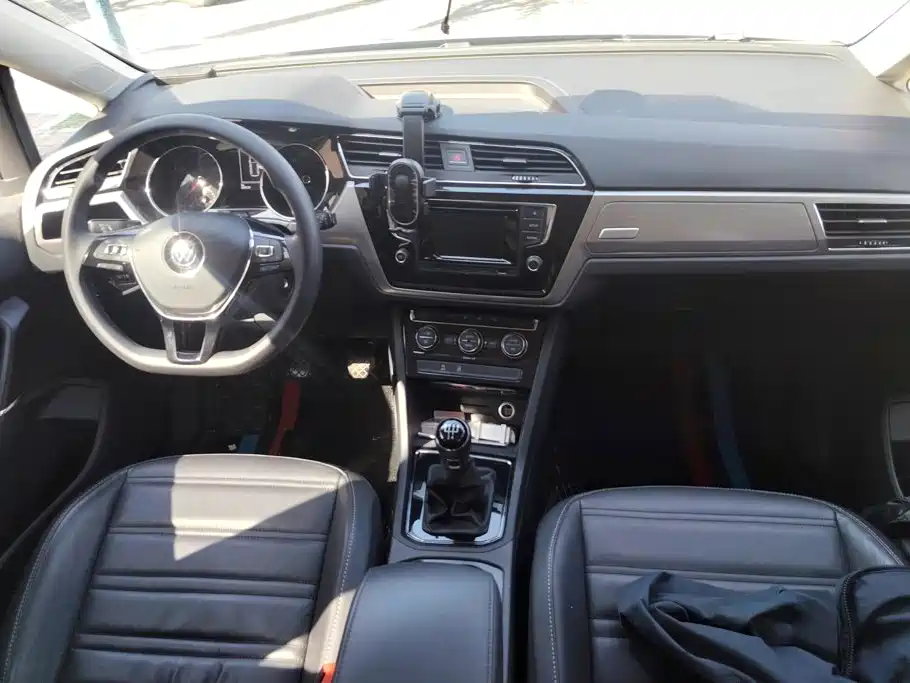 Volkswagen Touran — миниатюра 12