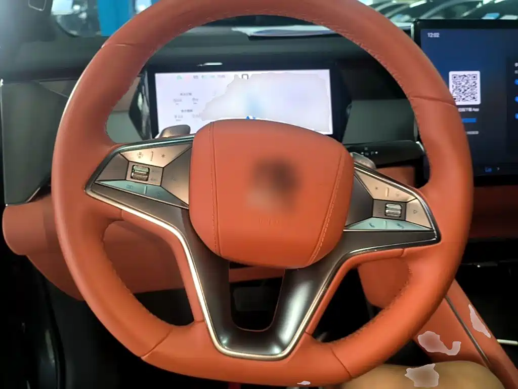 BYD Tang L — миниатюра 11