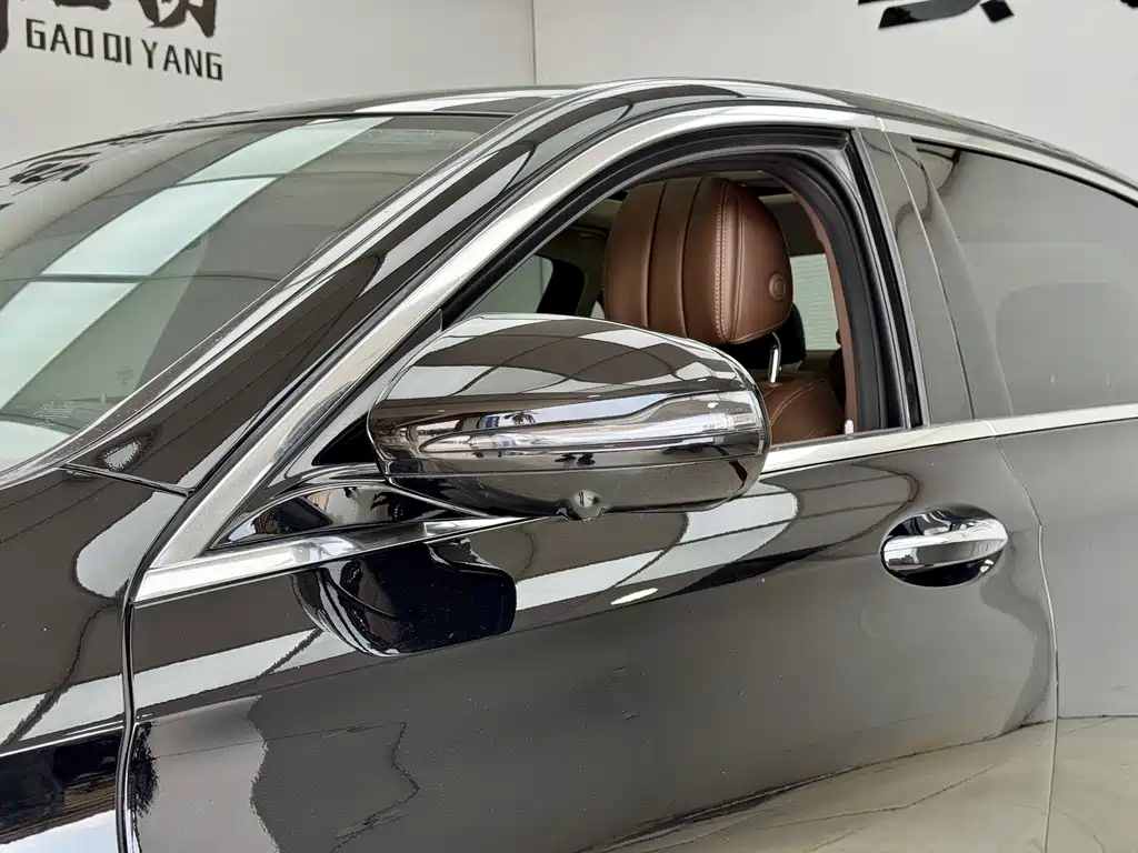 Mercedes-Benz E-Class — миниатюра 5