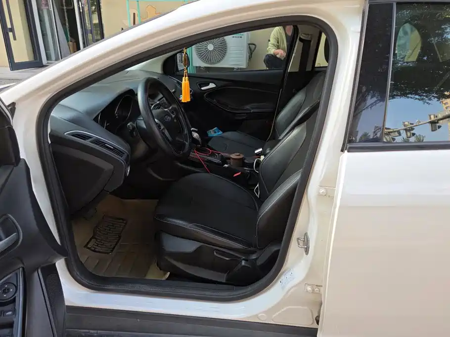 Ford Focus — миниатюра 9