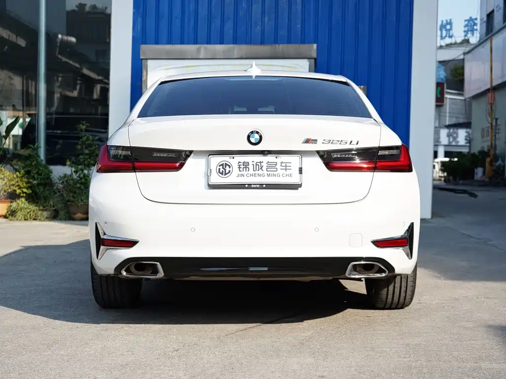 BMW 3 Series — миниатюра 8