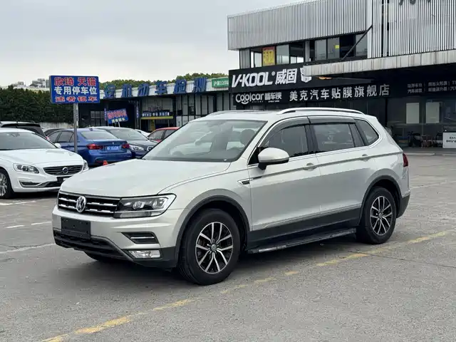 Volkswagen Tiguan L