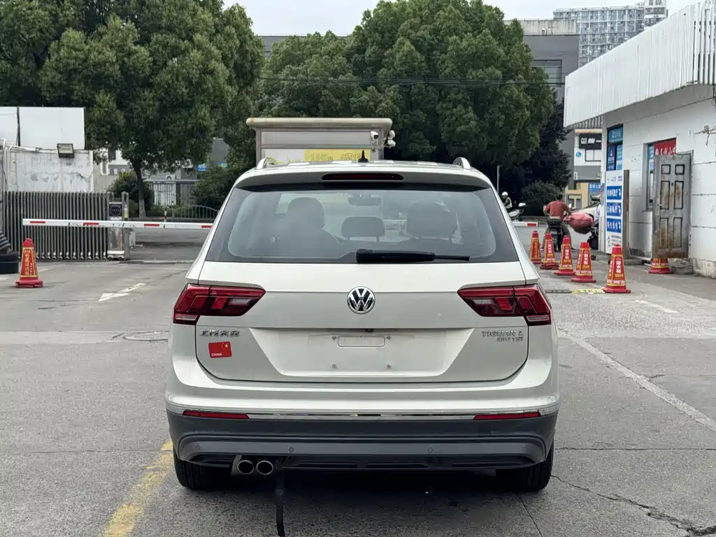 Volkswagen Tiguan L — миниатюра 12