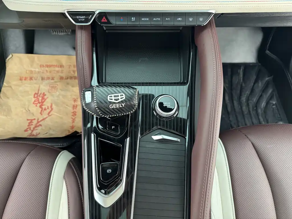 Geely Xingyue L — миниатюра 17