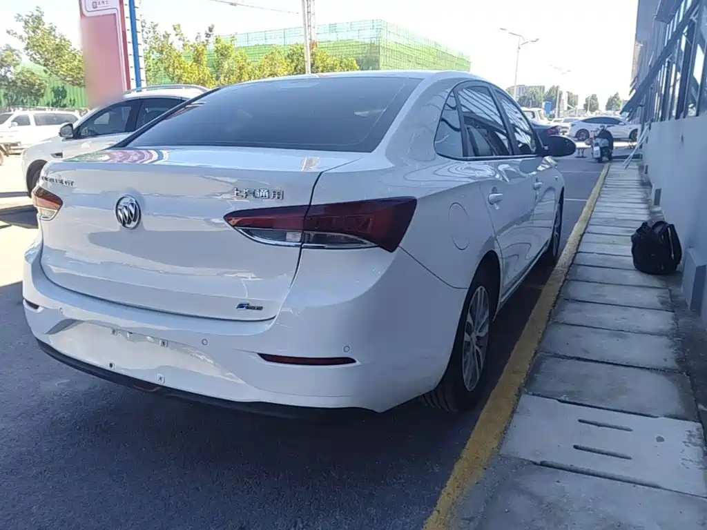Buick Excelle — миниатюра 7