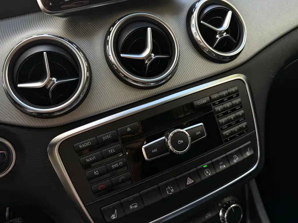 Mercedes-Benz GLA — миниатюра 11