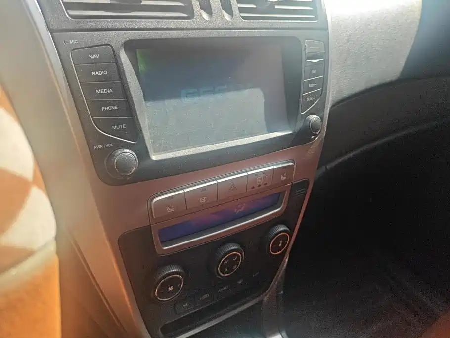 Geely GX7 — миниатюра 13