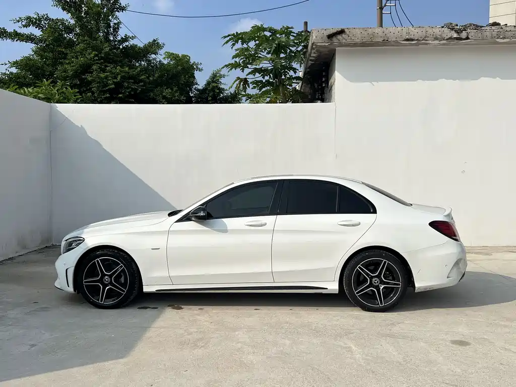 Mercedes-Benz C-Class — миниатюра 5